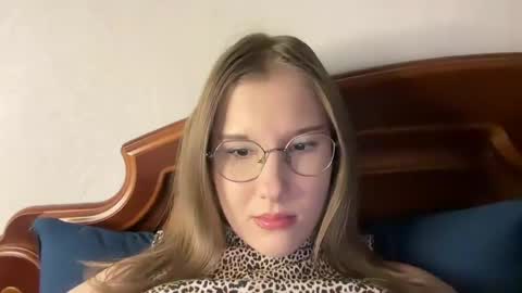 Image of Full archive of 000fox nude recordings. Monitor and record 000fox for free from Chaturbate.