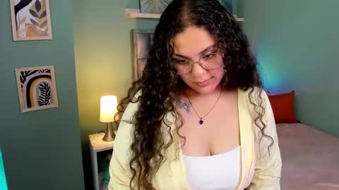 Image of Full archive of _leah_xo nude recordings. Monitor and record _leah_xo for free from Chaturbate.