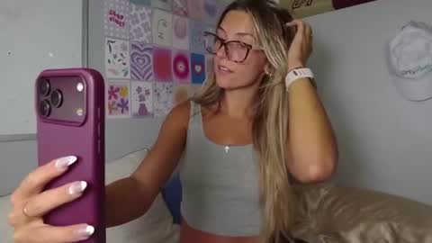 Image of Full archive of ambiebambiii nude recordings. Monitor and record ambiebambiii for free from Chaturbate.