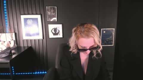 Image of Full archive of anna_noir nude recordings. Monitor and record anna_noir for free from Chaturbate.