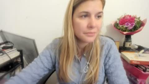Image of Full archive of artsyandcraftsy_ nude recordings. Monitor and record artsyandcraftsy_ for free from Chaturbate.