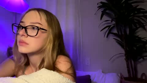 Image of Full archive of aryadarling nude recordings. Monitor and record aryadarling for free from Chaturbate.
