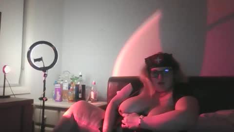 Image of Full archive of baddiebeejay nude recordings. Monitor and record baddiebeejay for free from Chaturbate.