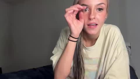 Image of Full archive of bbybridget nude recordings. Monitor and record bbybridget for free from Chaturbate.