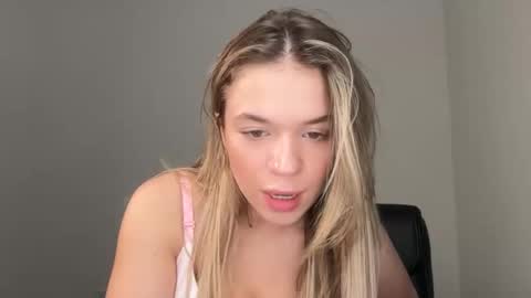 Image of Full archive of bigbustbella nude recordings. Monitor and record bigbustbella for free from Chaturbate.