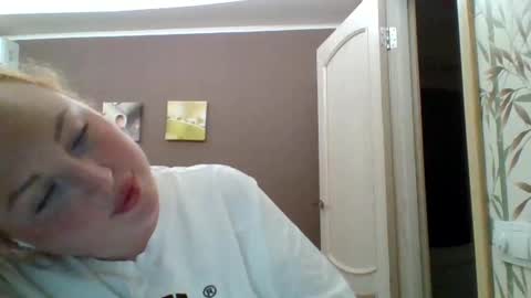 Image of Full archive of bright_sunshineee nude recordings. Monitor and record bright_sunshineee for free from Chaturbate.