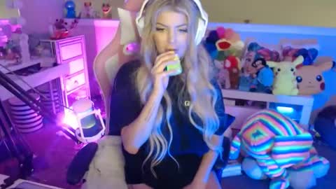 Image of Full archive of britneyskylarx nude recordings. Monitor and record britneyskylarx for free from Chaturbate.