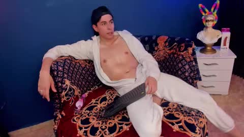 Image of Full archive of bublee01 nude recordings. Monitor and record bublee01 for free from Chaturbate.