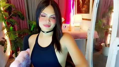 Image of Full archive of callme_mia nude recordings. Monitor and record callme_mia for free from Chaturbate.