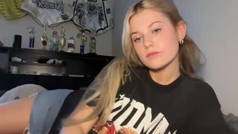Image of Full archive of chelseaaaxx nude recordings. Monitor and record chelseaaaxx for free from Chaturbate.
