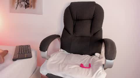 Image of Full archive of chloee_parkerr nude recordings. Monitor and record chloee_parkerr for free from Chaturbate.