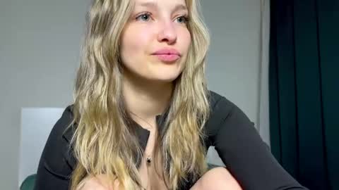 Image of Full archive of cutee_miley nude recordings. Monitor and record cutee_miley for free from Chaturbate.