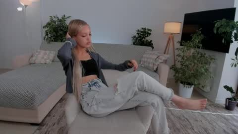 Image of Full archive of daphnetenneson nude recordings. Monitor and record daphnetenneson for free from Chaturbate.