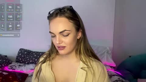 Image of Full archive of deeplookscouple nude recordings. Monitor and record deeplookscouple for free from Chaturbate.