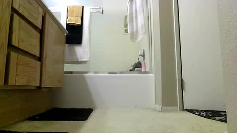Image of Full archive of diggs863625 nude recordings. Monitor and record diggs863625 for free from Chaturbate.