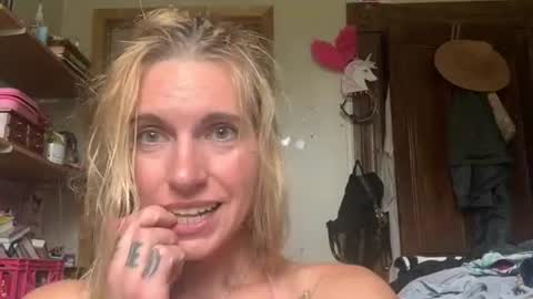 Image of Full archive of distortedflower nude recordings. Monitor and record distortedflower for free from Chaturbate.