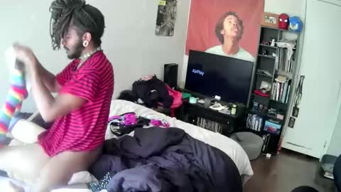 Image of Full archive of dizzinsweatyy nude recordings. Monitor and record dizzinsweatyy for free from Chaturbate.