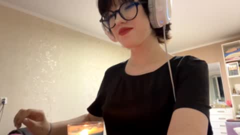 Image of Full archive of earlietrisdale nude recordings. Monitor and record earlietrisdale for free from Chaturbate.