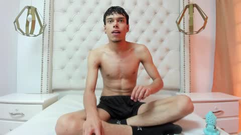 Image of Full archive of eban_gnr nude recordings. Monitor and record eban_gnr for free from Chaturbate.