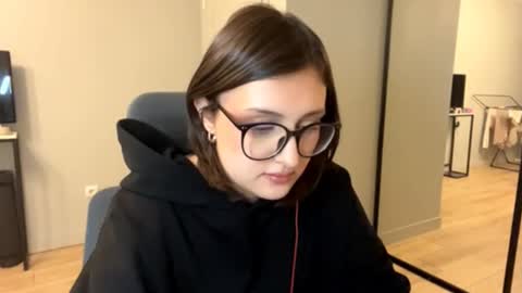 Image of Full archive of edelmirahyatte nude recordings. Monitor and record edelmirahyatte for free from Chaturbate.