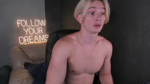 Image of Full archive of eevee52 nude recordings. Monitor and record eevee52 for free from Chaturbate.