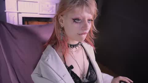 Image of Full archive of effieray nude recordings. Monitor and record effieray for free from Chaturbate.