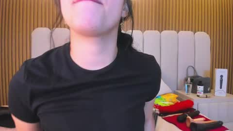 Image of Full archive of elavictoria nude recordings. Monitor and record elavictoria for free from Chaturbate.
