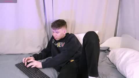 Image of Full archive of elliot_mars_ nude recordings. Monitor and record elliot_mars_ for free from Chaturbate.