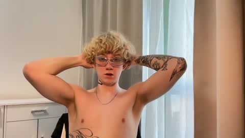 Image of Full archive of em_chipsi nude recordings. Monitor and record em_chipsi for free from Chaturbate.