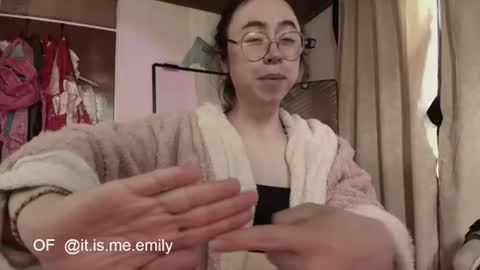 Image of Full archive of emily_pearl_ nude recordings. Monitor and record emily_pearl_ for free from Chaturbate.