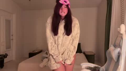 Image of Full archive of emilyjoneschat nude recordings. Monitor and record emilyjoneschat for free from Chaturbate.