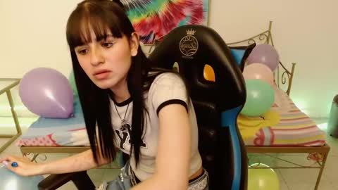 Image of Full archive of emilyy_evans_ nude recordings. Monitor and record emilyy_evans_ for free from Chaturbate.