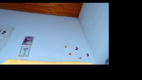 Image of Full archive of emmawuilian nude recordings. Monitor and record emmawuilian for free from Chaturbate.