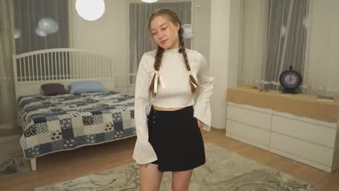 Image of Full archive of esmecollinge nude recordings. Monitor and record esmecollinge for free from Chaturbate.