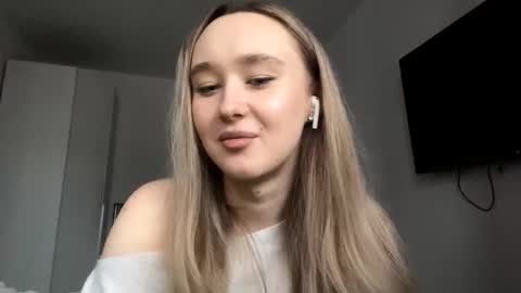 Image of Full archive of estefanabrumbach nude recordings. Monitor and record estefanabrumbach for free from Chaturbate.