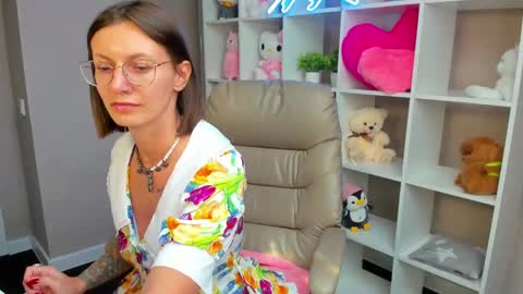 Image of Full archive of esther_lewiss nude recordings. Monitor and record esther_lewiss for free from Chaturbate.