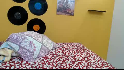Image of Full archive of evaleribigtits18 nude recordings. Monitor and record evaleribigtits18 for free from Chaturbate.