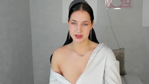 Image of Full archive of eveline_scrudge nude recordings. Monitor and record eveline_scrudge for free from Chaturbate.