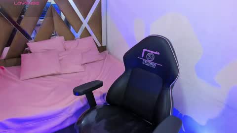 Image of Full archive of evelyn_tay1 nude recordings. Monitor and record evelyn_tay1 for free from Chaturbate.