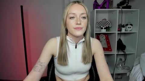 Image of Full archive of evelynblond nude recordings. Monitor and record evelynblond for free from Chaturbate.