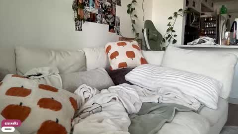 Image of Full archive of ezuswalks nude recordings. Monitor and record ezuswalks for free from Chaturbate.
