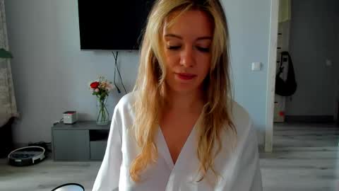 Image of Full archive of foxy_blond nude recordings. Monitor and record foxy_blond for free from Chaturbate.