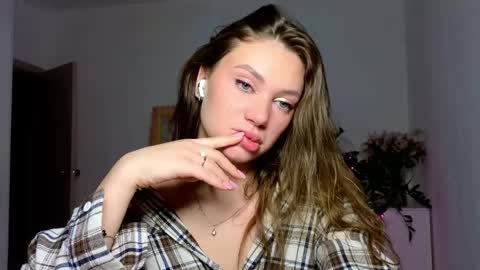 Image of Full archive of golden_flora nude recordings. Monitor and record golden_flora for free from Chaturbate.