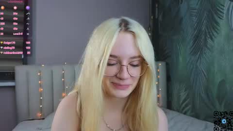 Image of Full archive of gwenbluett nude recordings. Monitor and record gwenbluett for free from Chaturbate.