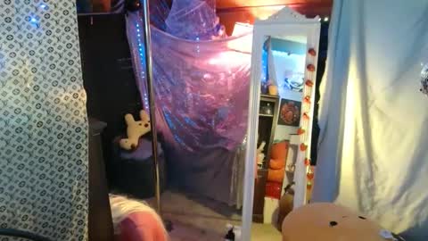Image of Full archive of halovalentine nude recordings. Monitor and record halovalentine for free from Chaturbate.