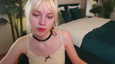 Image of Full archive of hannahholliss nude recordings. Monitor and record hannahholliss for free from Chaturbate.