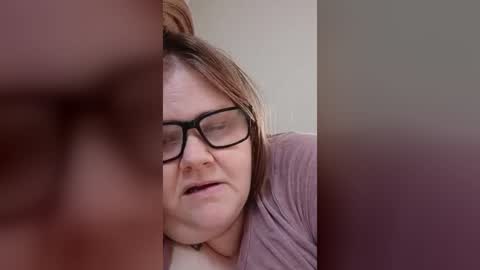 Image of Full archive of heidimackey2 nude recordings. Monitor and record heidimackey2 for free from Chaturbate.