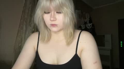 Image of Full archive of hellokinki nude recordings. Monitor and record hellokinki for free from Chaturbate.