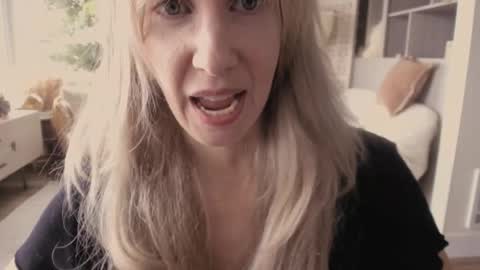 Image of Full archive of hey_gem nude recordings. Monitor and record hey_gem for free from Chaturbate.