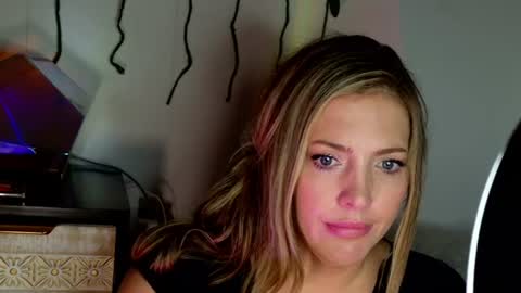 Image of Full archive of hollyharmd nude recordings. Monitor and record hollyharmd for free from Chaturbate.
